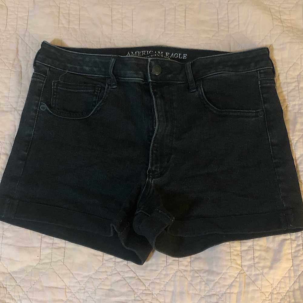 American Eagle black hi rise shortie
